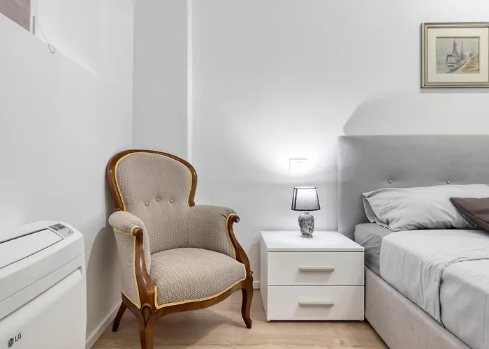 Carbonara Palace 1 - Luxury Comfort Under Medieval Towers